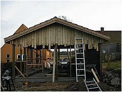 S� er gavlen klar. Der mangler lige at jeg k�rer en tur med rundsaven og saver de overskydende stumper af